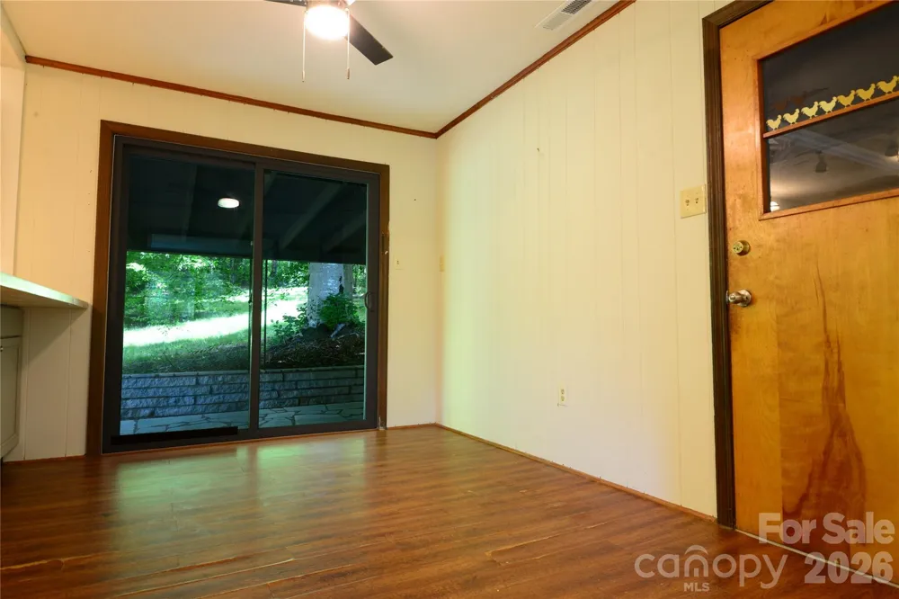 24 Sarabec Hill Road Black Mountain, NC 28711