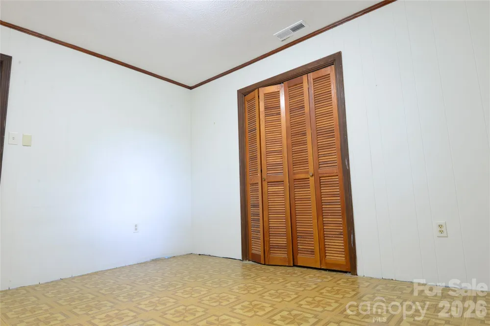 24 Sarabec Hill Road Black Mountain, NC 28711