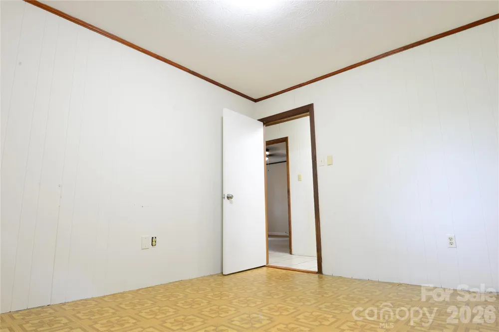 24 Sarabec Hill Road Black Mountain, NC 28711