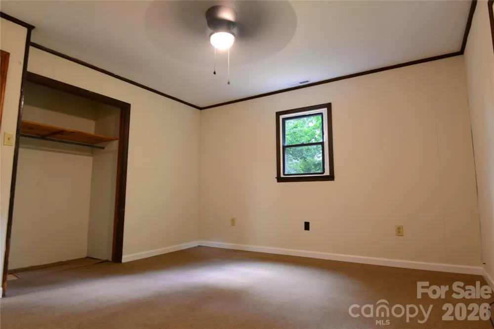 24 Sarabec Hill Road Black Mountain, NC 28711