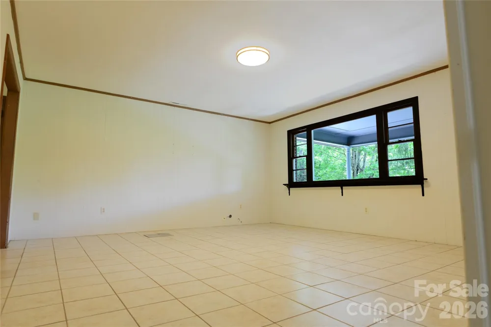 24 Sarabec Hill Road Black Mountain, NC 28711