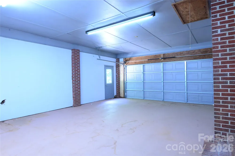 24 Sarabec Hill Road Black Mountain, NC 28711