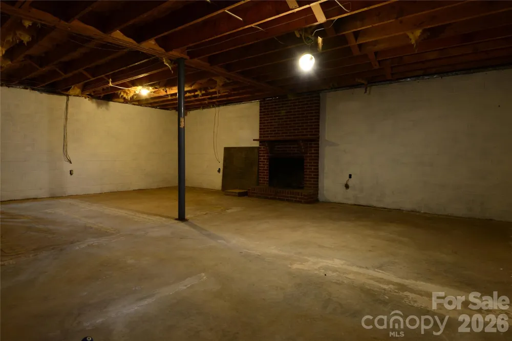24 Sarabec Hill Road Black Mountain, NC 28711