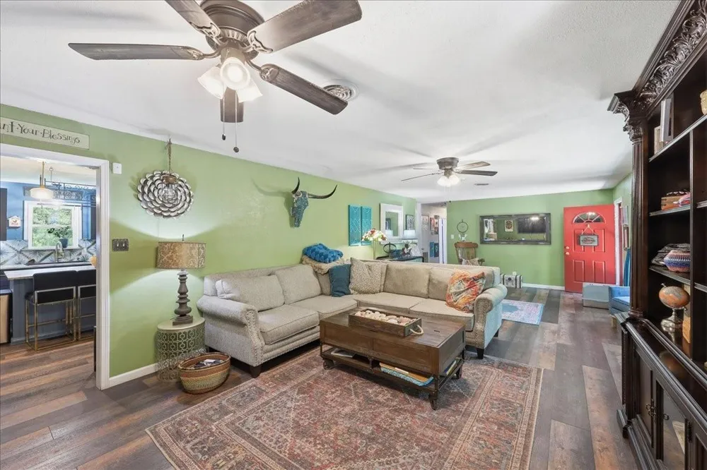 471 Any Old Street E Buna, TX 77612