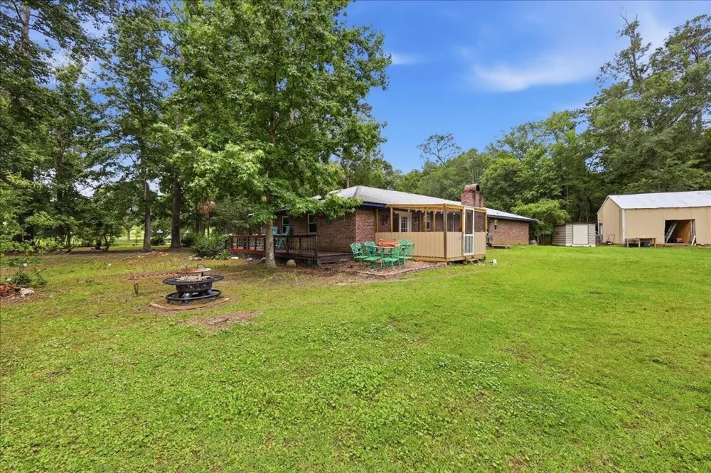 471 Any Old Street E Buna, TX 77612