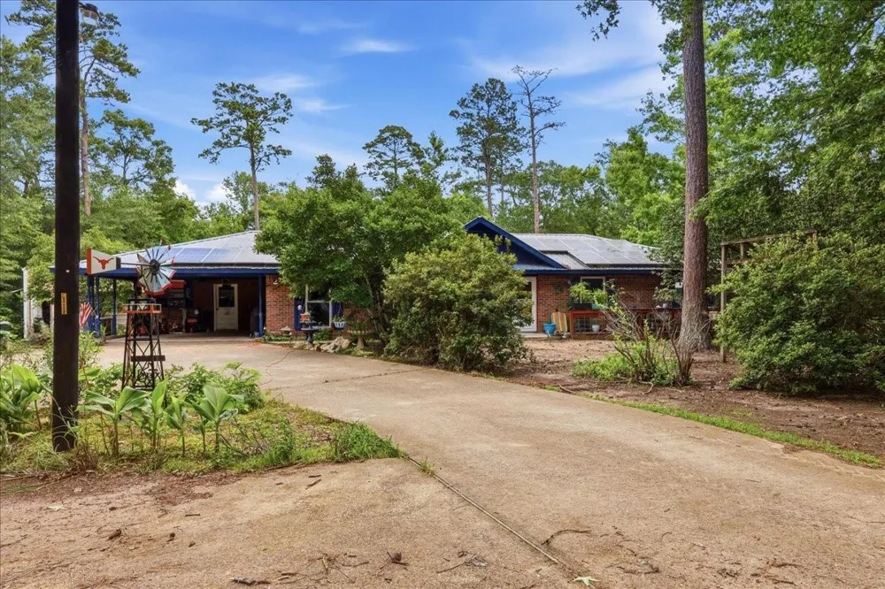 471 Any Old Street E Buna, TX 77612