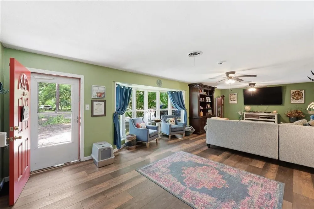 471 Any Old Street E Buna, TX 77612