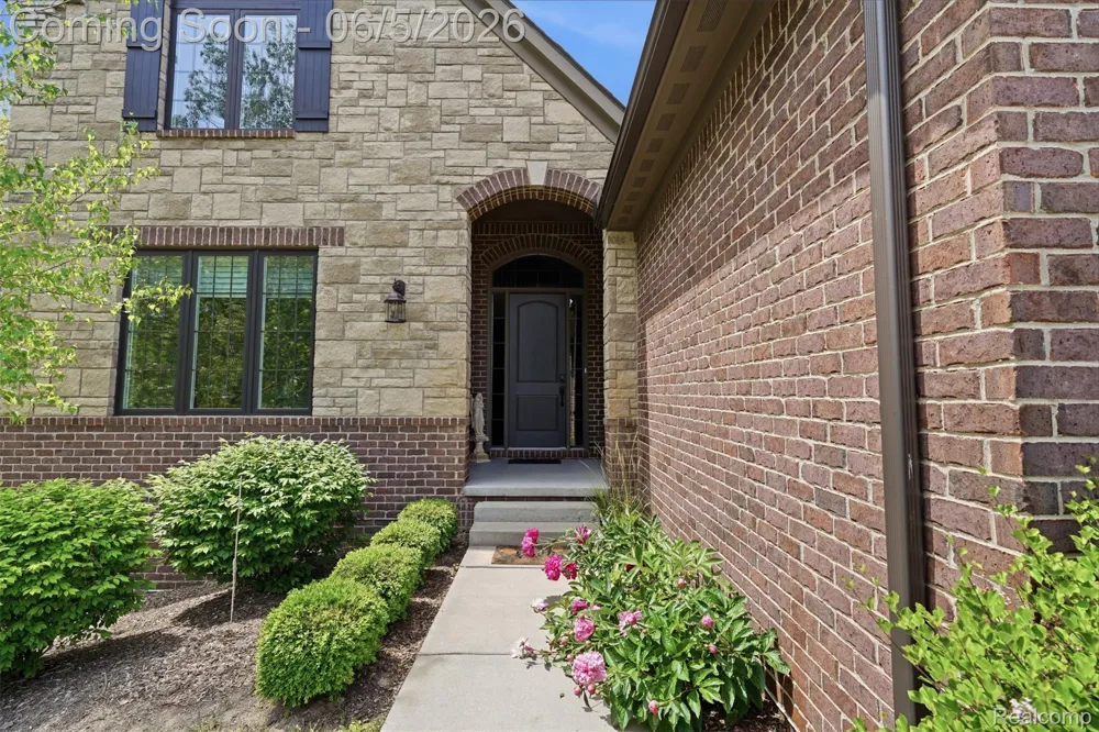 11701 Tuscany Court Plymouth Charter Township, MI 48170