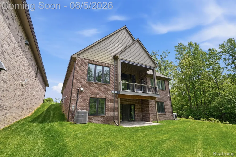 11701 Tuscany Court Plymouth Charter Township, MI 48170