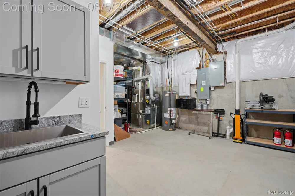 11701 Tuscany Court Plymouth Charter Township, MI 48170