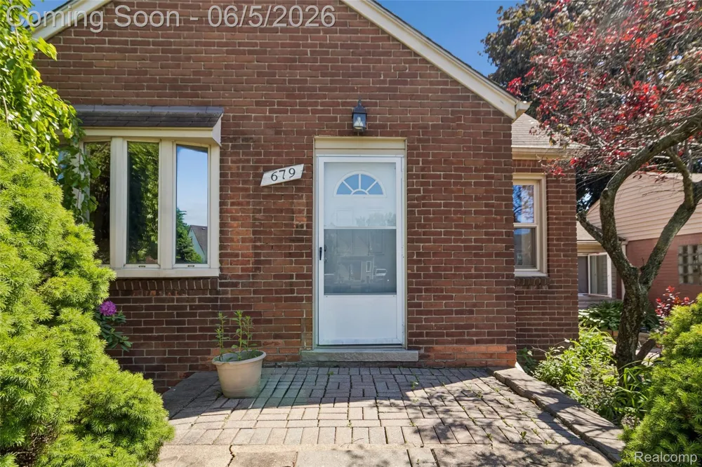 679 Moran Avenue Lincoln Park City, MI 48146