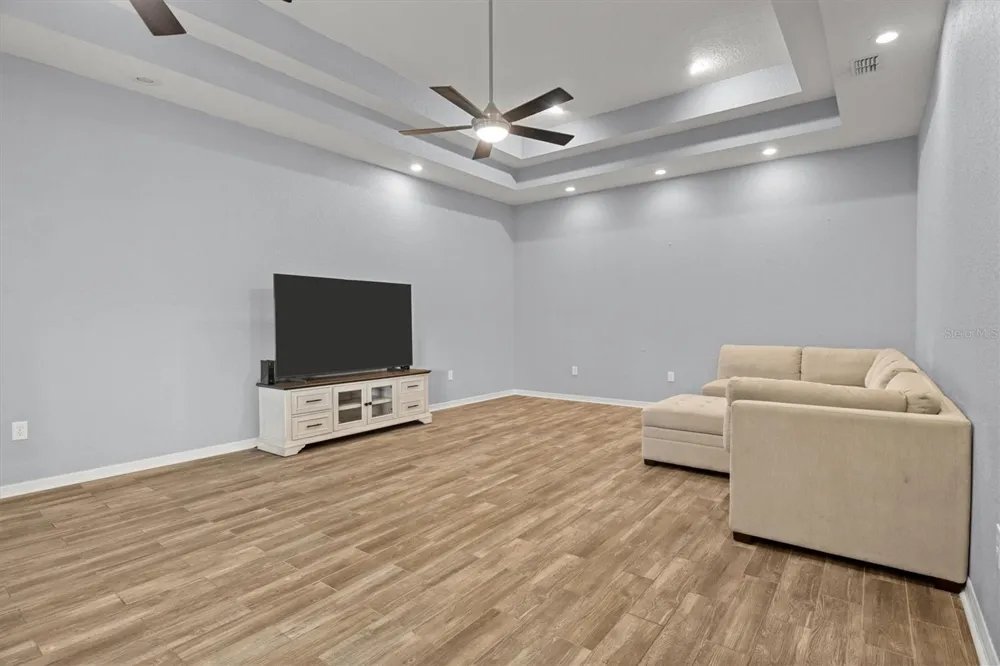 5446 HIGHLANDS VISTA CIRCLE Lakeland, FL 33812