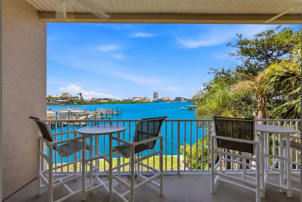 200 BRIGHTWATER DRIVE #10 Clearwater Beach, FL 33767