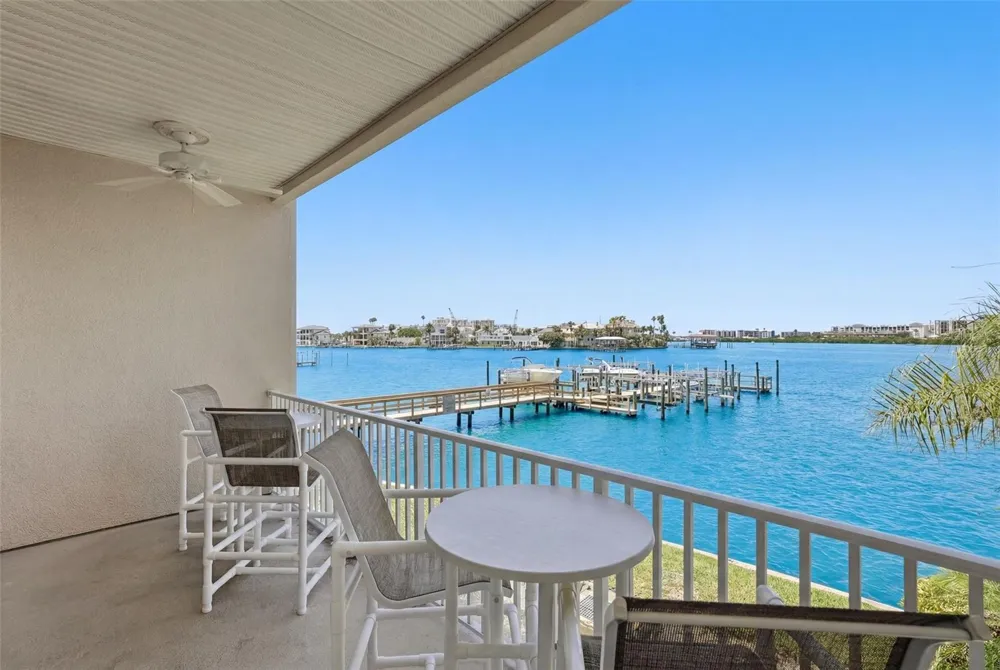 200 BRIGHTWATER DRIVE #10 Clearwater Beach, FL 33767