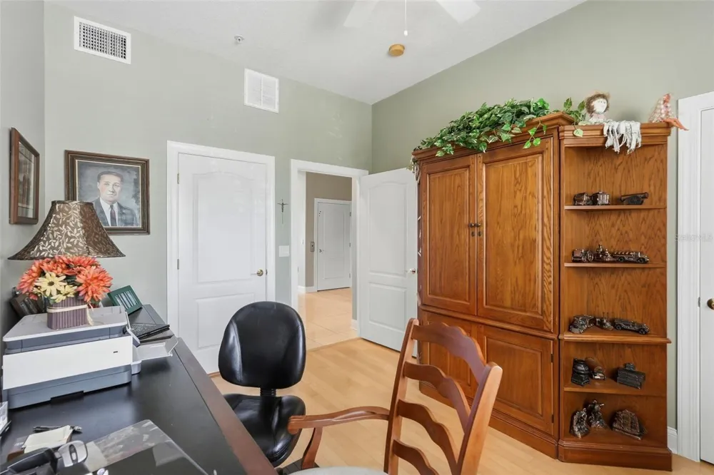 200 BRIGHTWATER DRIVE #10 Clearwater Beach, FL 33767