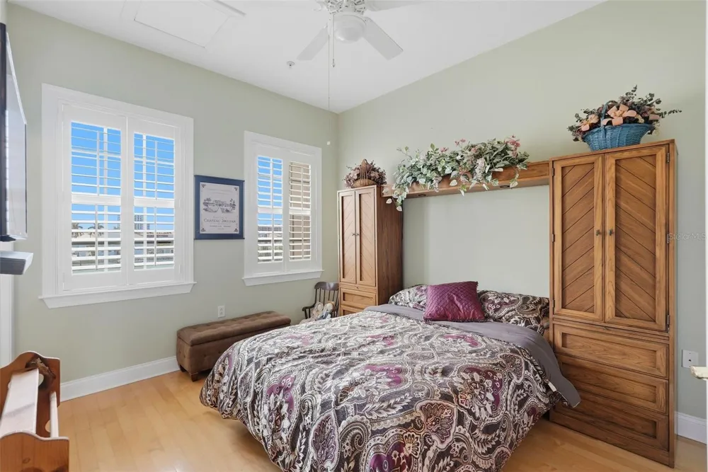 200 BRIGHTWATER DRIVE #10 Clearwater Beach, FL 33767