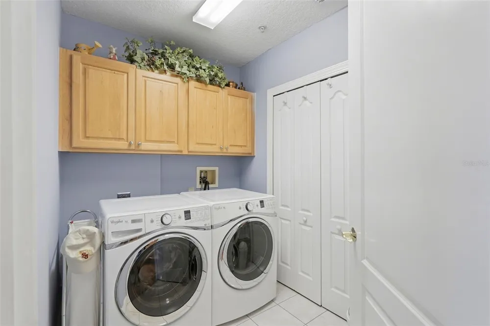 200 BRIGHTWATER DRIVE #10 Clearwater Beach, FL 33767