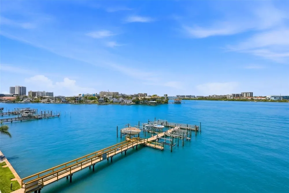 200 BRIGHTWATER DRIVE #10 Clearwater Beach, FL 33767