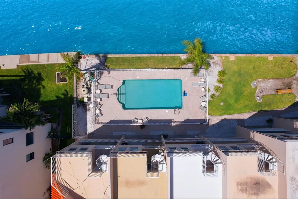 200 BRIGHTWATER DRIVE #10 Clearwater Beach, FL 33767