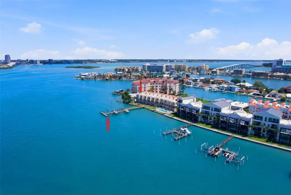 200 BRIGHTWATER DRIVE #10 Clearwater Beach, FL 33767