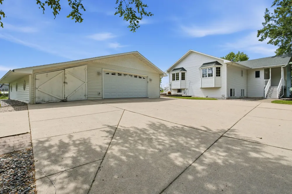11646 Indian Beach Road Spicer, MN 56288