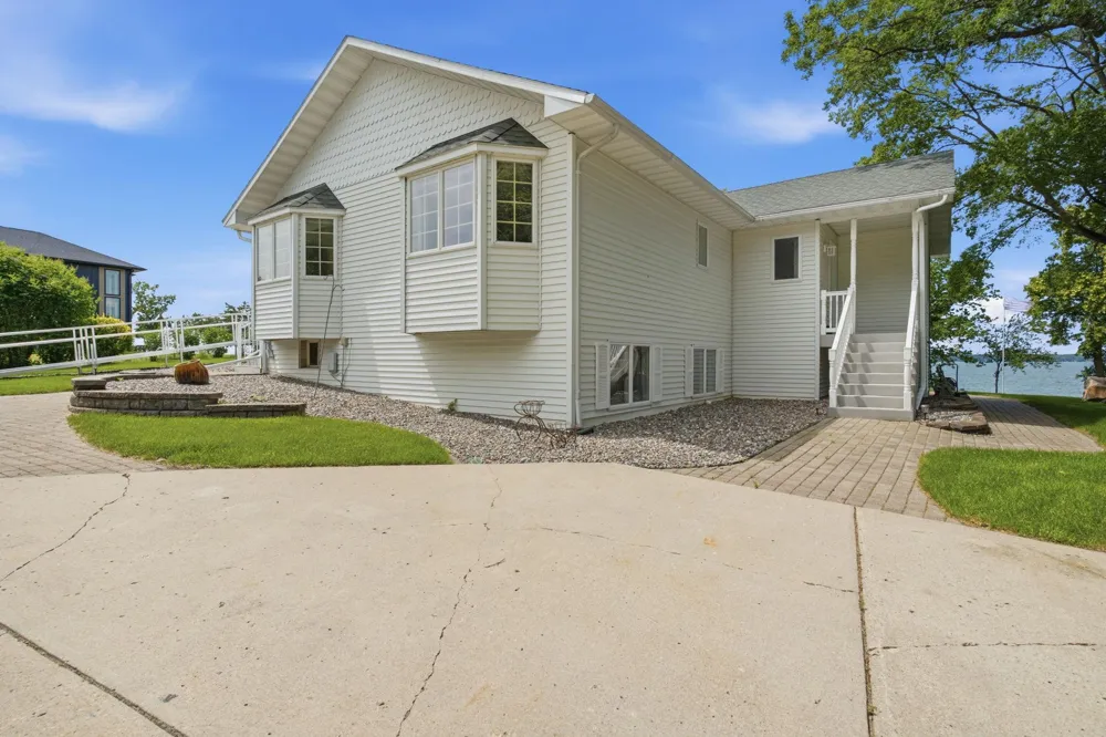 11646 Indian Beach Road Spicer, MN 56288