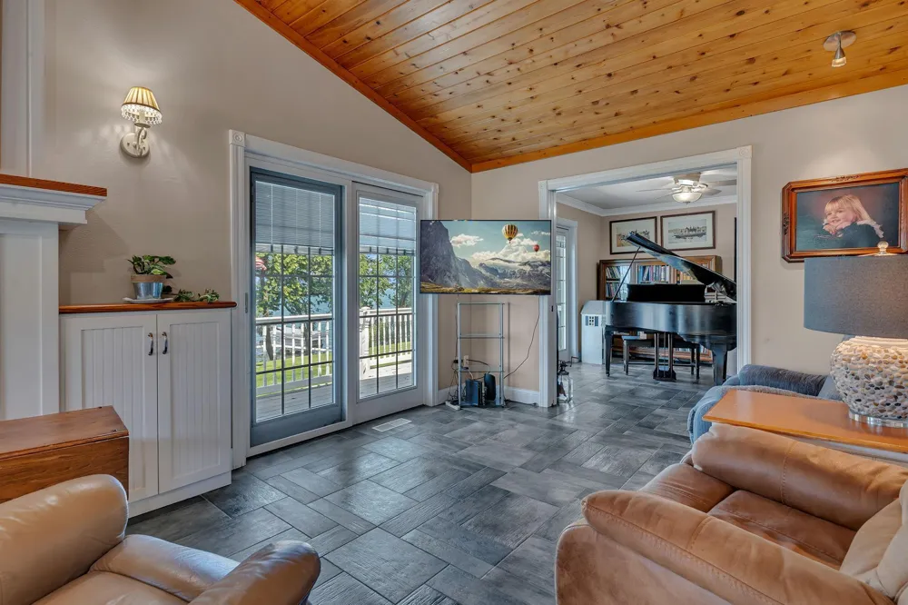 11646 Indian Beach Road Spicer, MN 56288