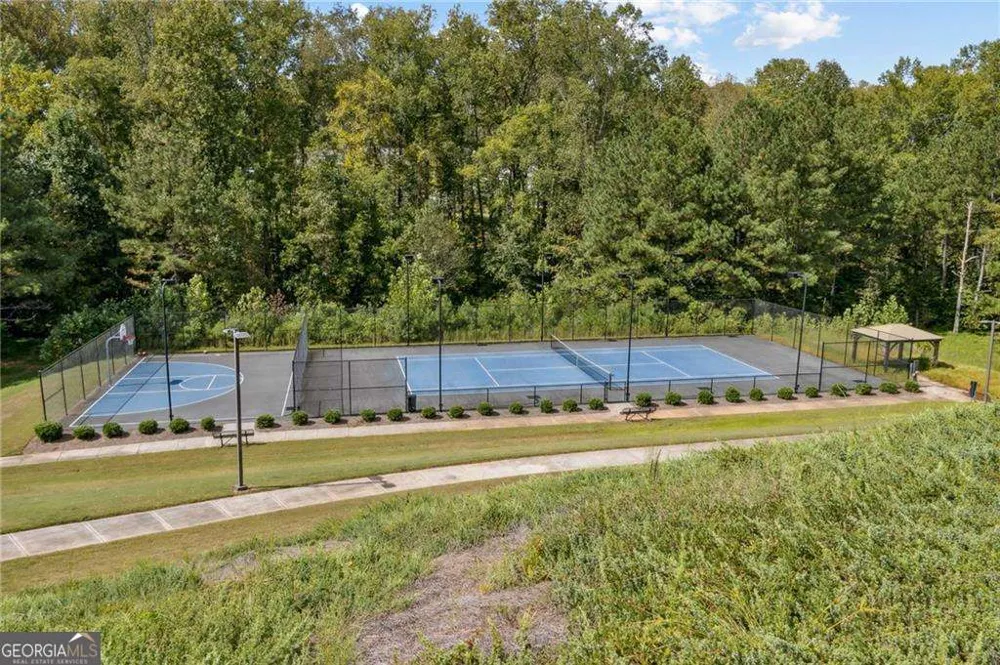 319 Water Oak TRL Hoschton, GA 30548