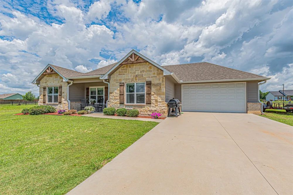 177 Mill Street Emory, TX 75440