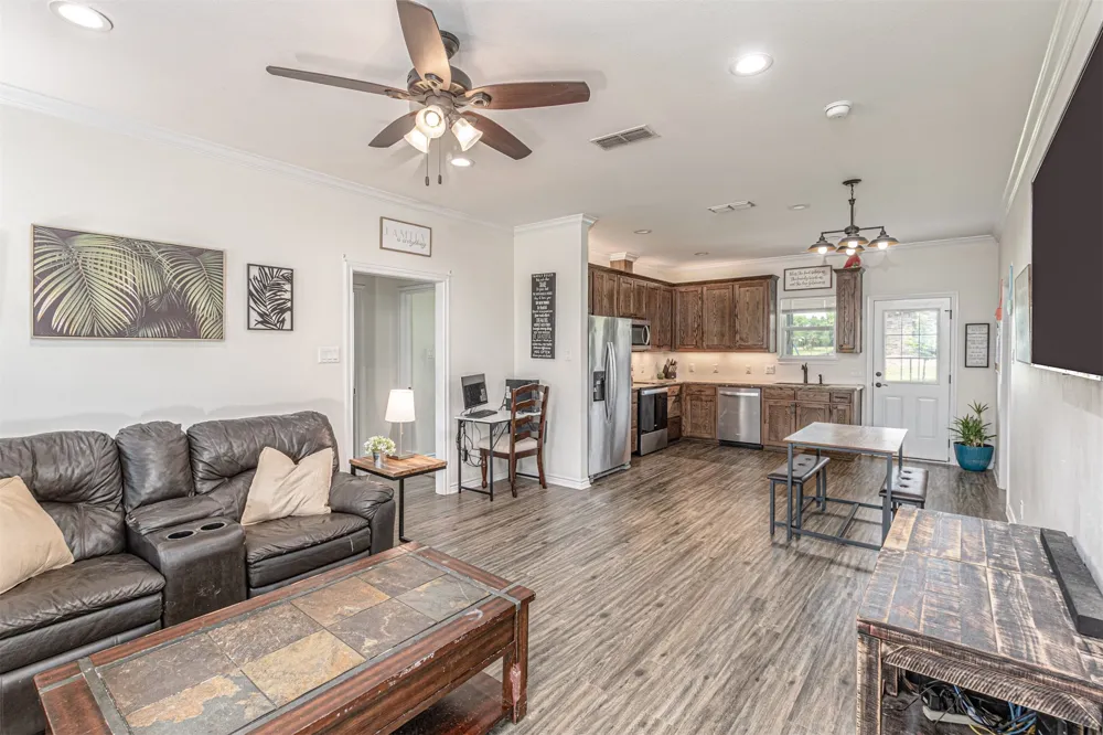 177 Mill Street Emory, TX 75440
