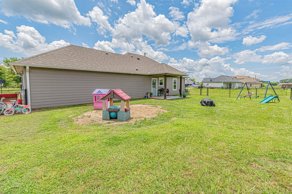177 Mill Street Emory, TX 75440
