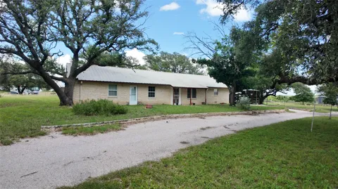 915 W Hwy 84 Highway W
