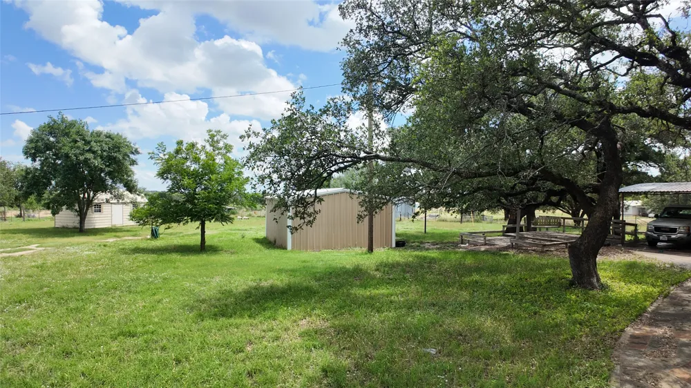 915 W Hwy 84 Highway W Mullin, TX 76864