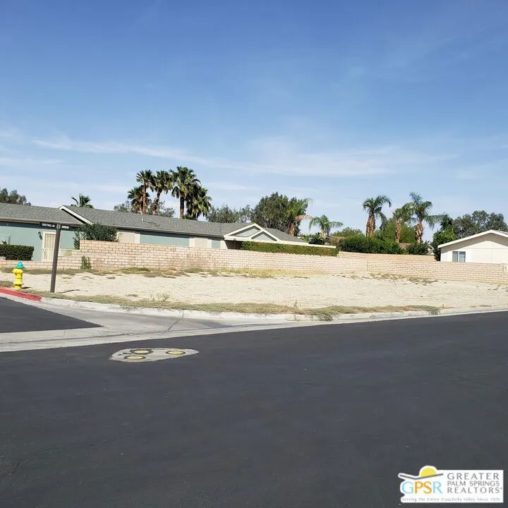 35582 CANTEEN Thousand Palms, CA 92276
