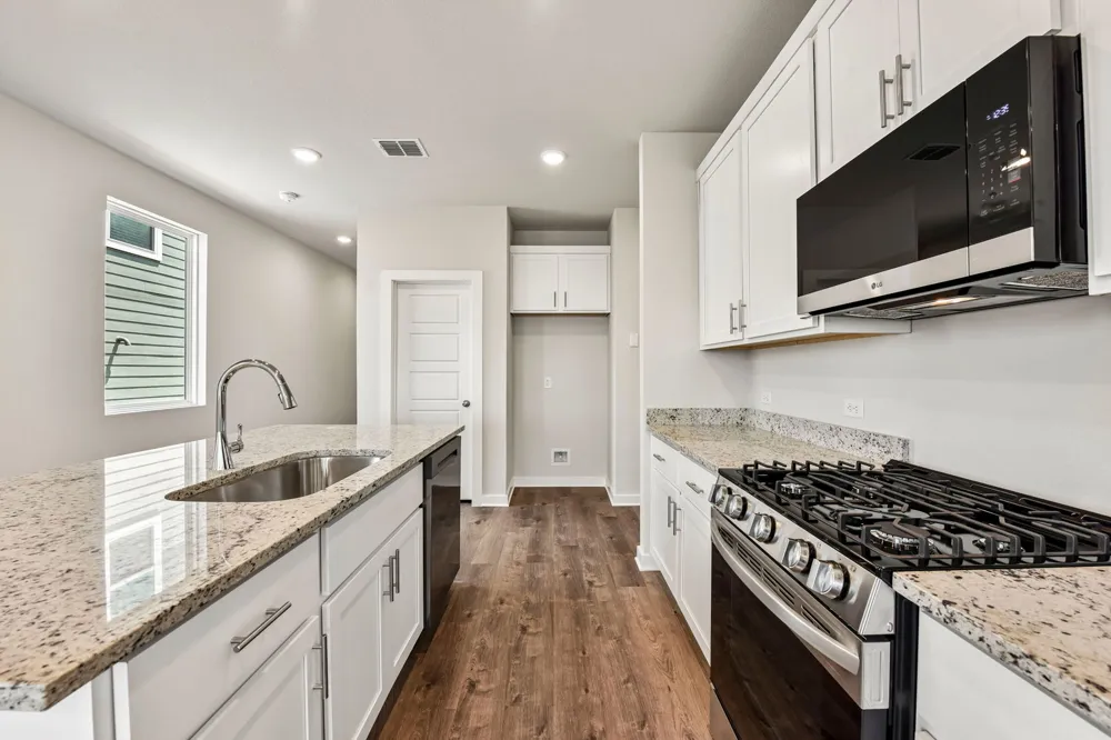 12000 Ellena Cove Austin, TX 78747