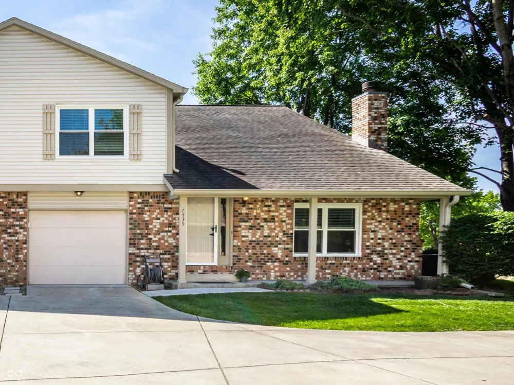 7435 Prairie Lake Drive