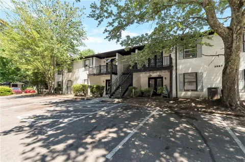 3597 Woodbriar Circle #B