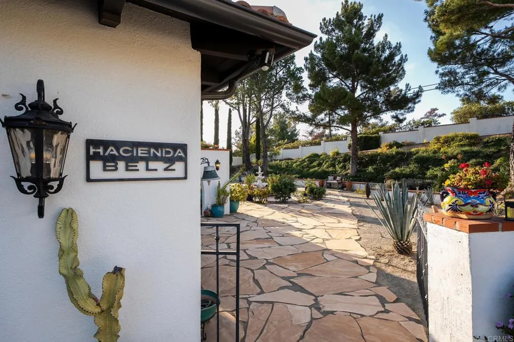 2763 W VICTORIA DR Alpine, CA 91901