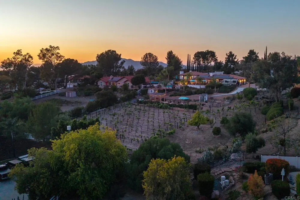 2763 W VICTORIA DR Alpine, CA 91901