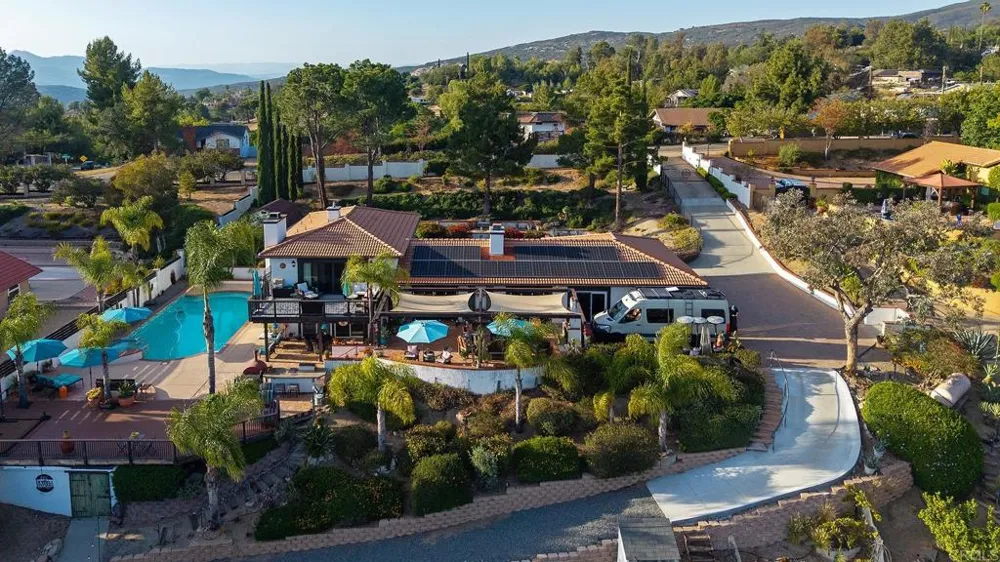 2763 W VICTORIA DR Alpine, CA 91901