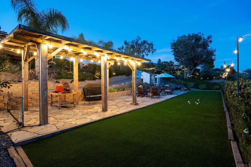 2763 W VICTORIA DR Alpine, CA 91901