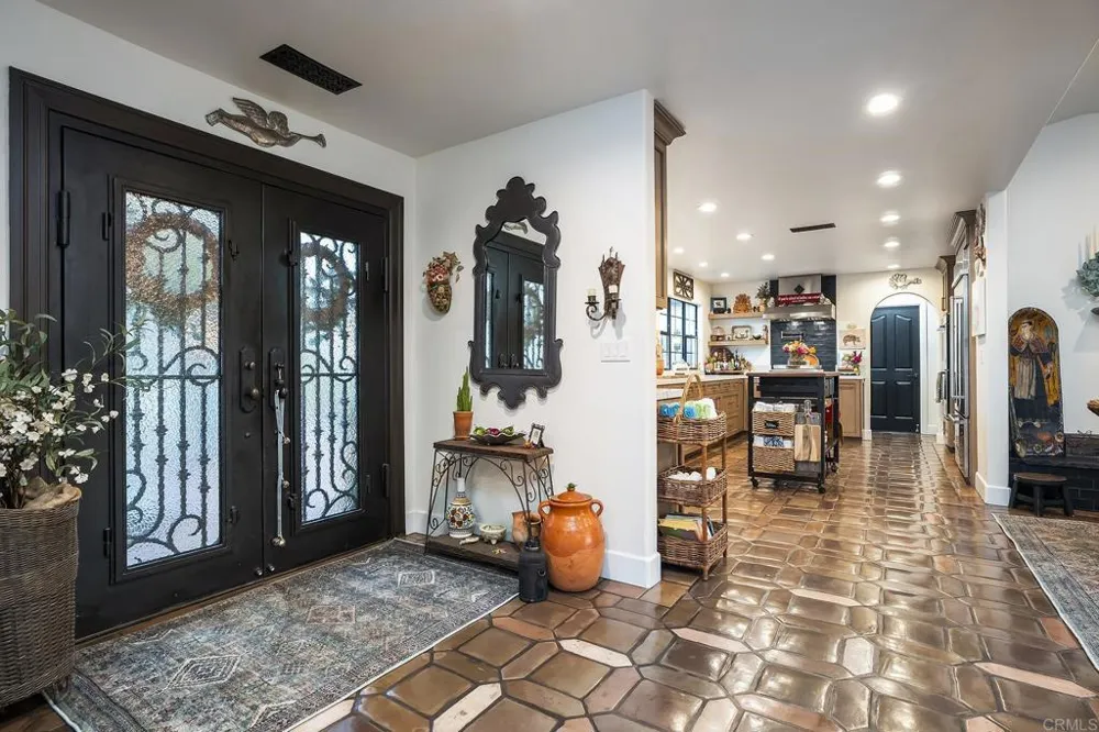 2763 W VICTORIA DR Alpine, CA 91901