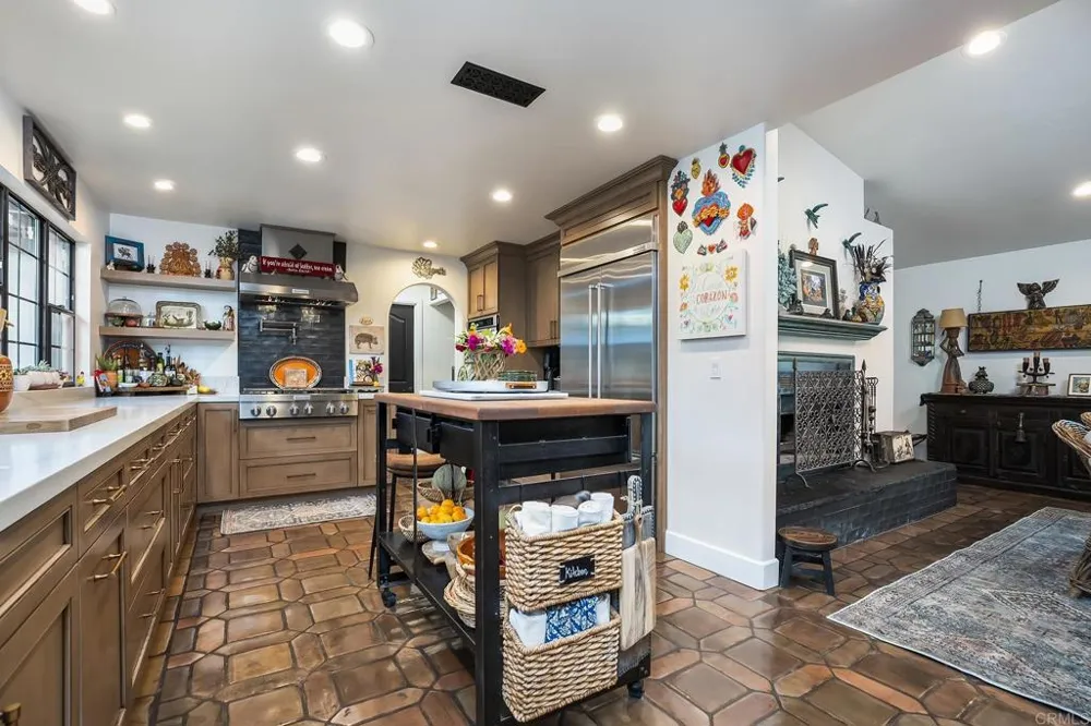 2763 W VICTORIA DR Alpine, CA 91901
