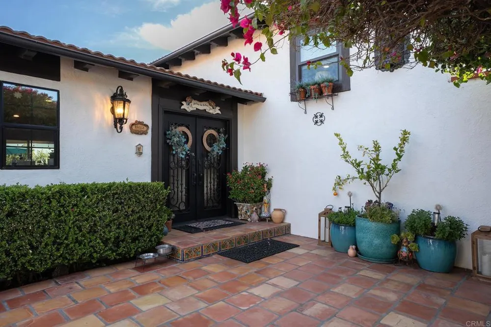 2763 W VICTORIA DR Alpine, CA 91901