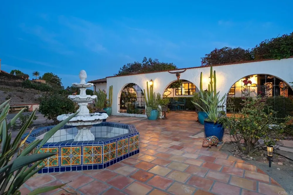 2763 W VICTORIA DR Alpine, CA 91901