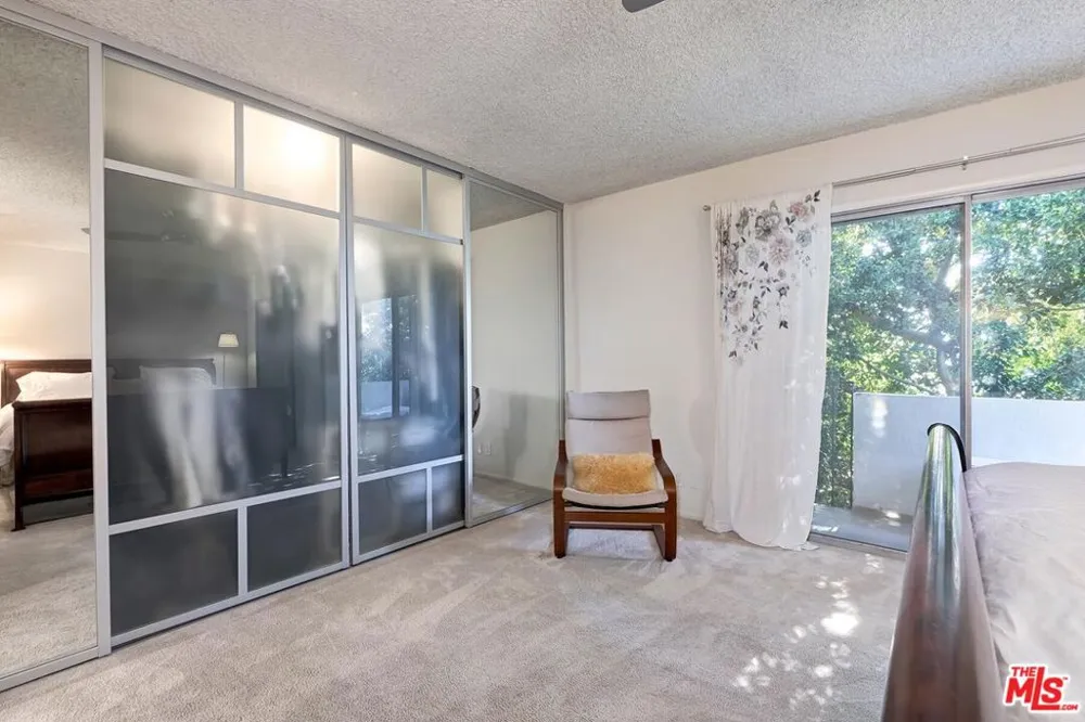 4445 Cartwright Avenue #310 Toluca Lake, CA 91602