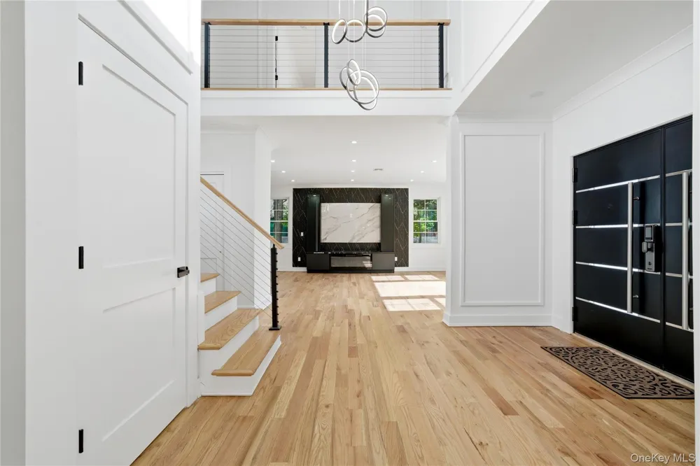 1130 Carlls Straight Path Dix Hills, NY 11746