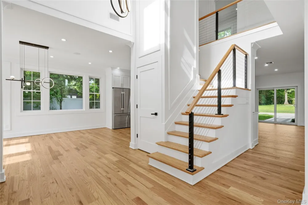1130 Carlls Straight Path Dix Hills, NY 11746