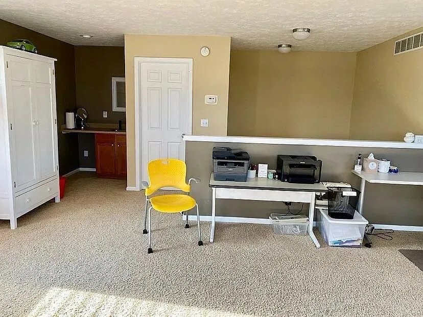 573 Brownstone Street Holland City, MI 49423