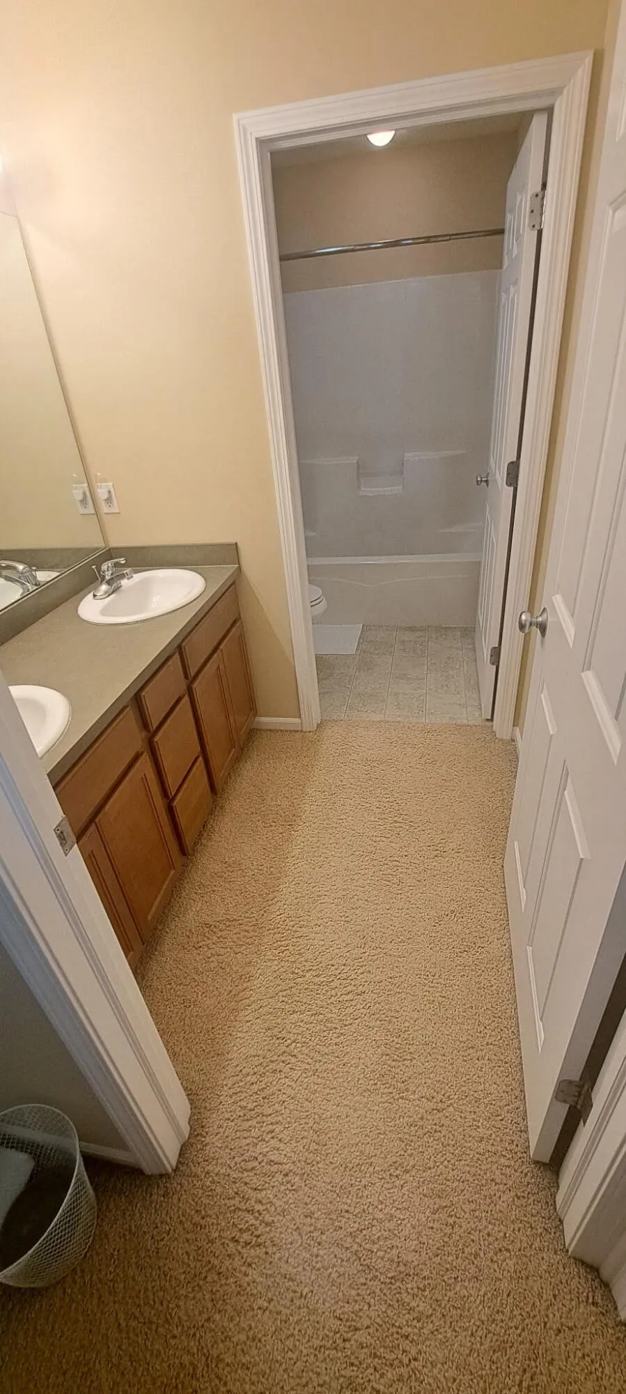 573 Brownstone Street Holland City, MI 49423